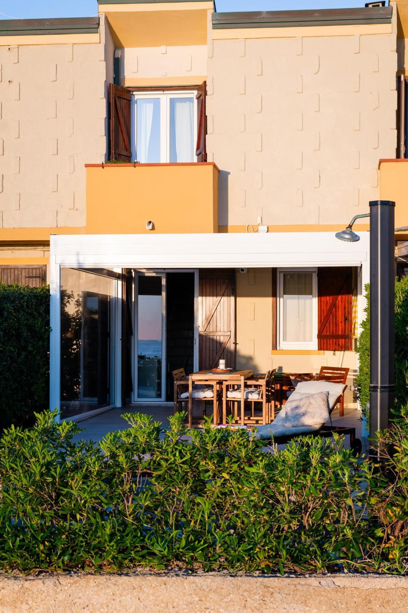 Casamare Una Casa Sulla Spiaggia Nelle Marche Porto Potenza Picena Exterior foto