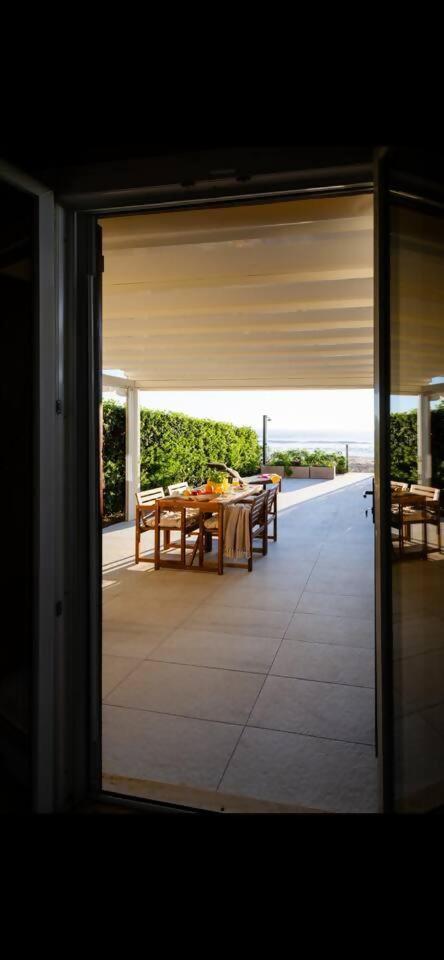 Casamare Una Casa Sulla Spiaggia Nelle Marche Porto Potenza Picena Exterior foto